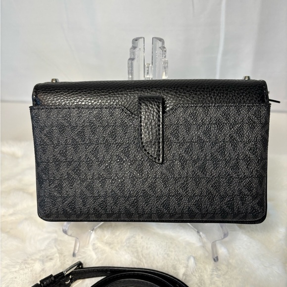 Michael Kors Black Jet Set Silver Studded Smartphone Crossbody Bag - Picture 3 of 10